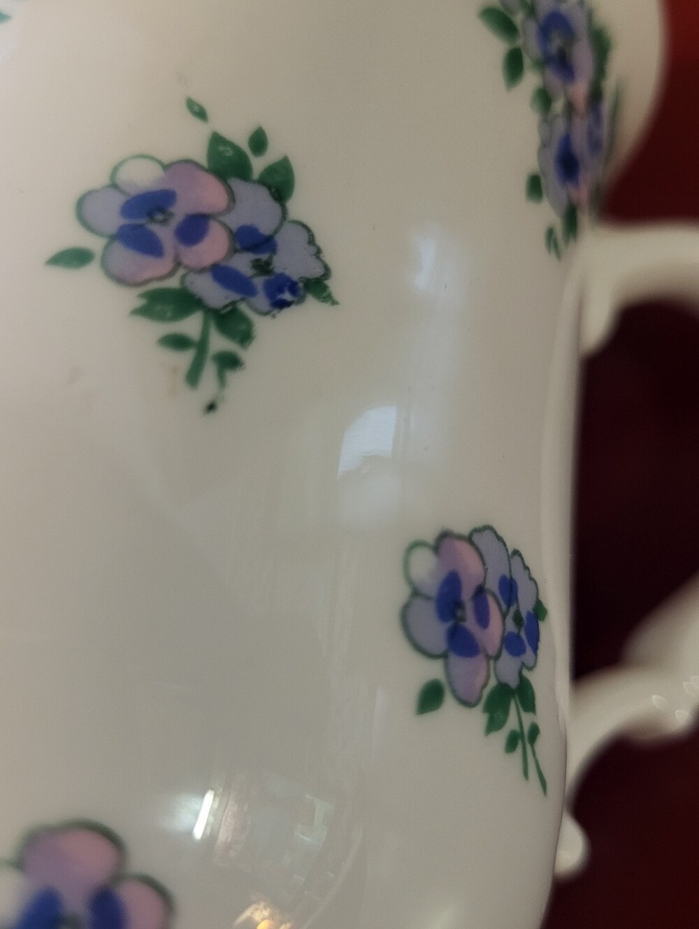Royal Victoria Fine Bone China England Tea Cup and baloon dog Keychain keyring